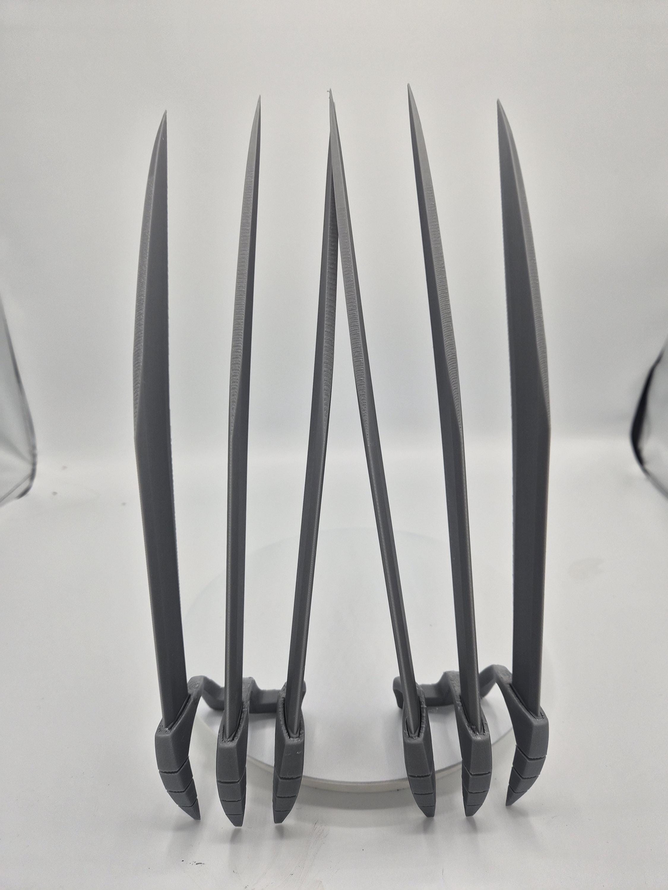 Wolverine Claws with Gripper & Backplate - 3D Printed Cosplay / Halloween