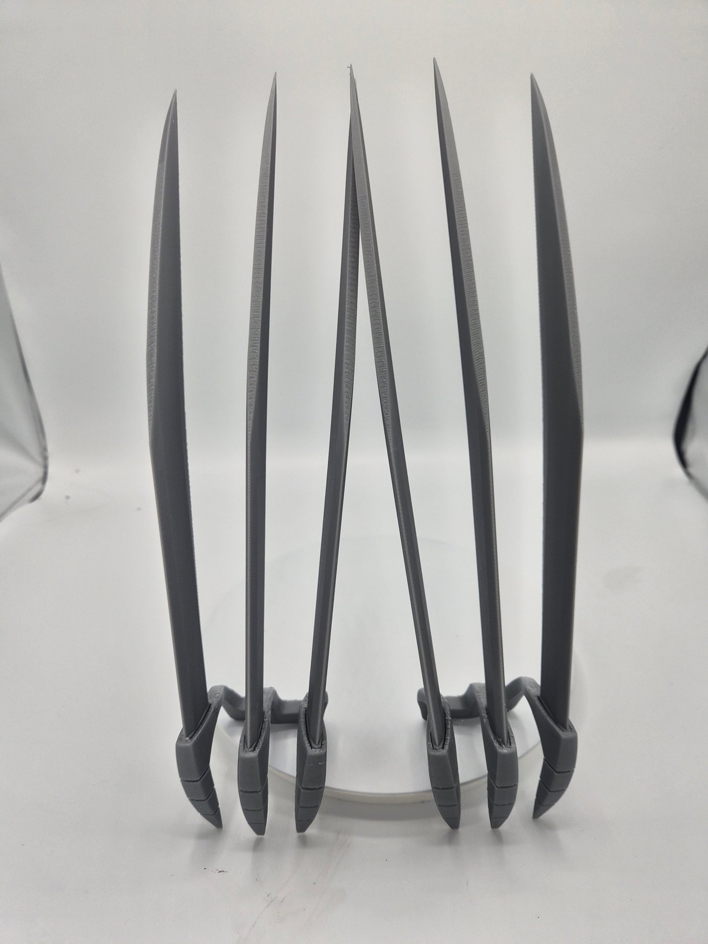 Cosplay Claws with Gripper & Backplate - 3D Printed Superhero / Halloween Accessory