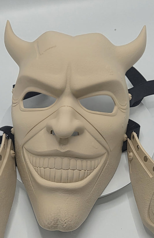 The Grabber Mask - Smile Bottom with Magnetic Closure and Adjustable Straps