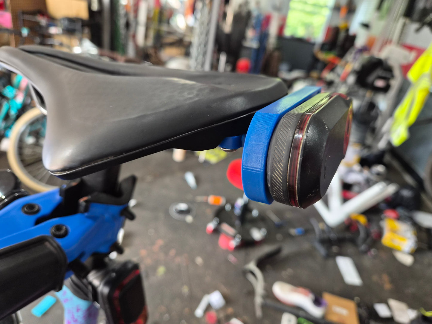 Garmin Varia RTL515 Horizontal Mount for Specialized Saddle (SWAT) - Garmin Insert Included! Varia 515
