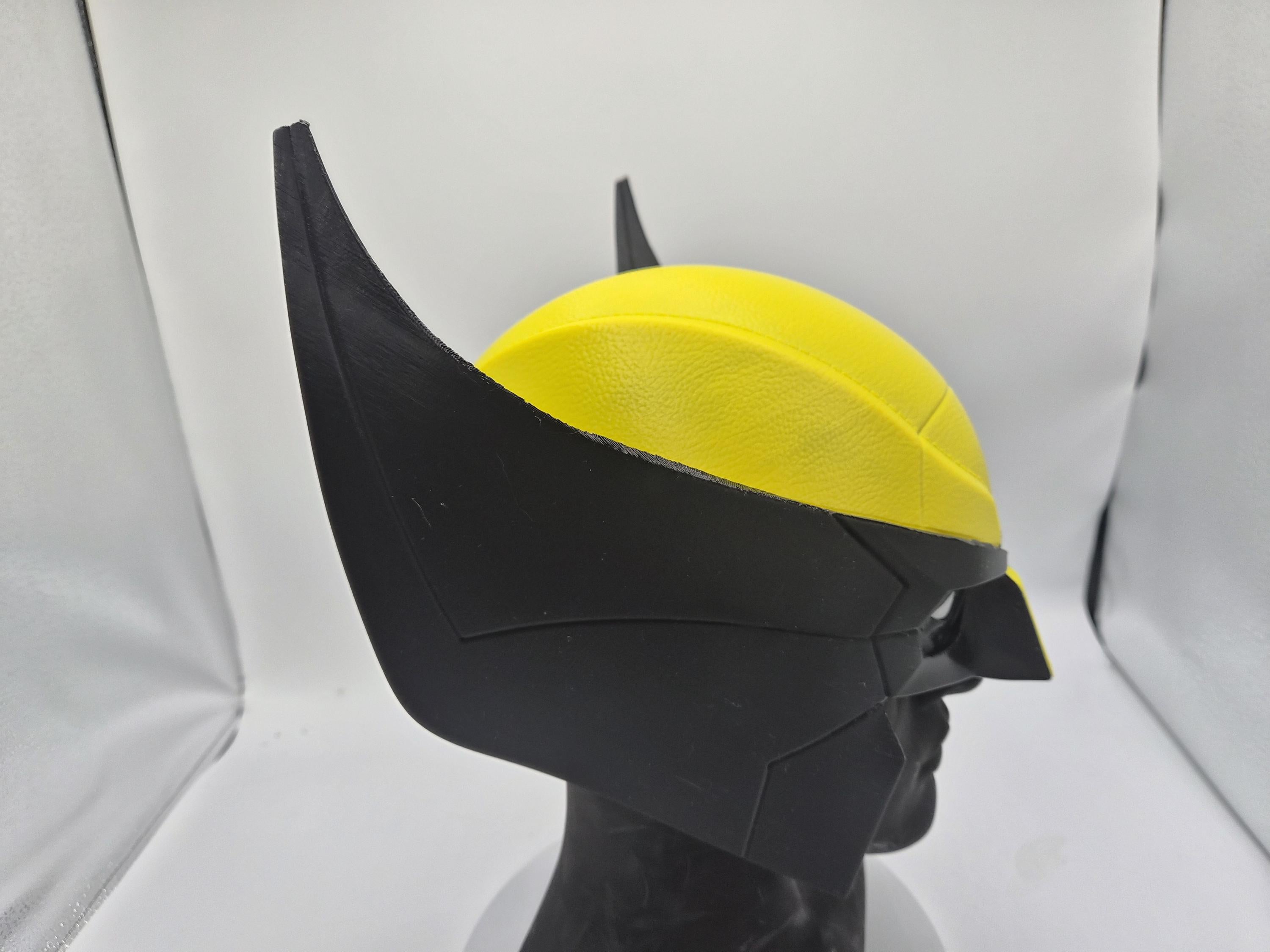 Wolverine 2026 PS5 Imsomniac Cowl - 3D Printed Helmet / Mask!  Custom Sizing!