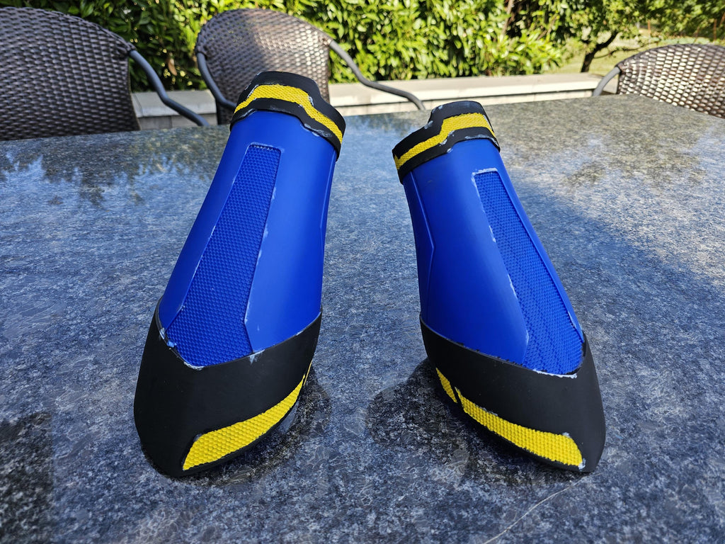 Wolverine Gauntlets - Wolverine & Deadpool (Magnetic Closures) - Custom Sizing!