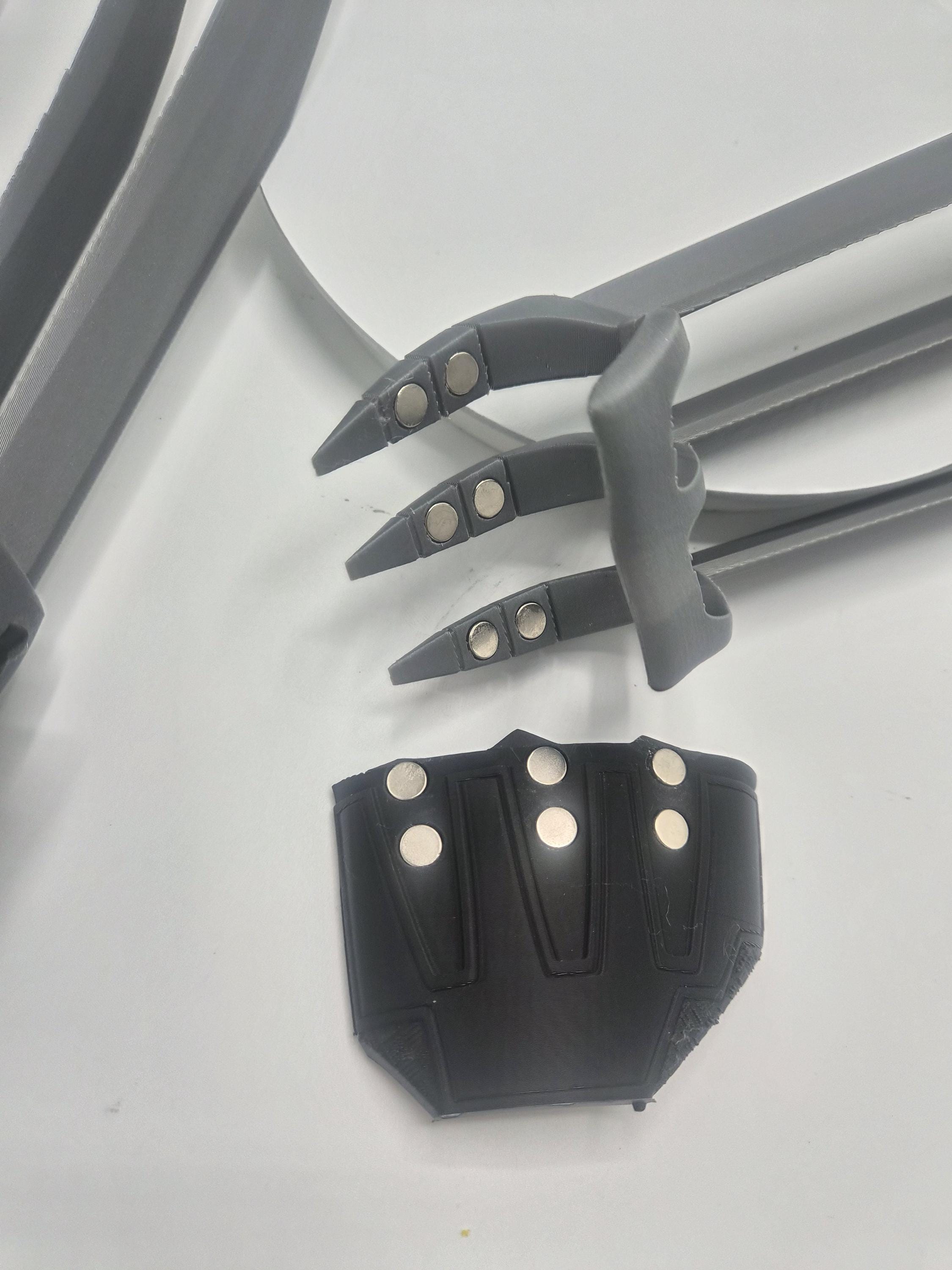 Wolverine Claws with Gripper & Backplate - 3D Printed Cosplay / Halloween
