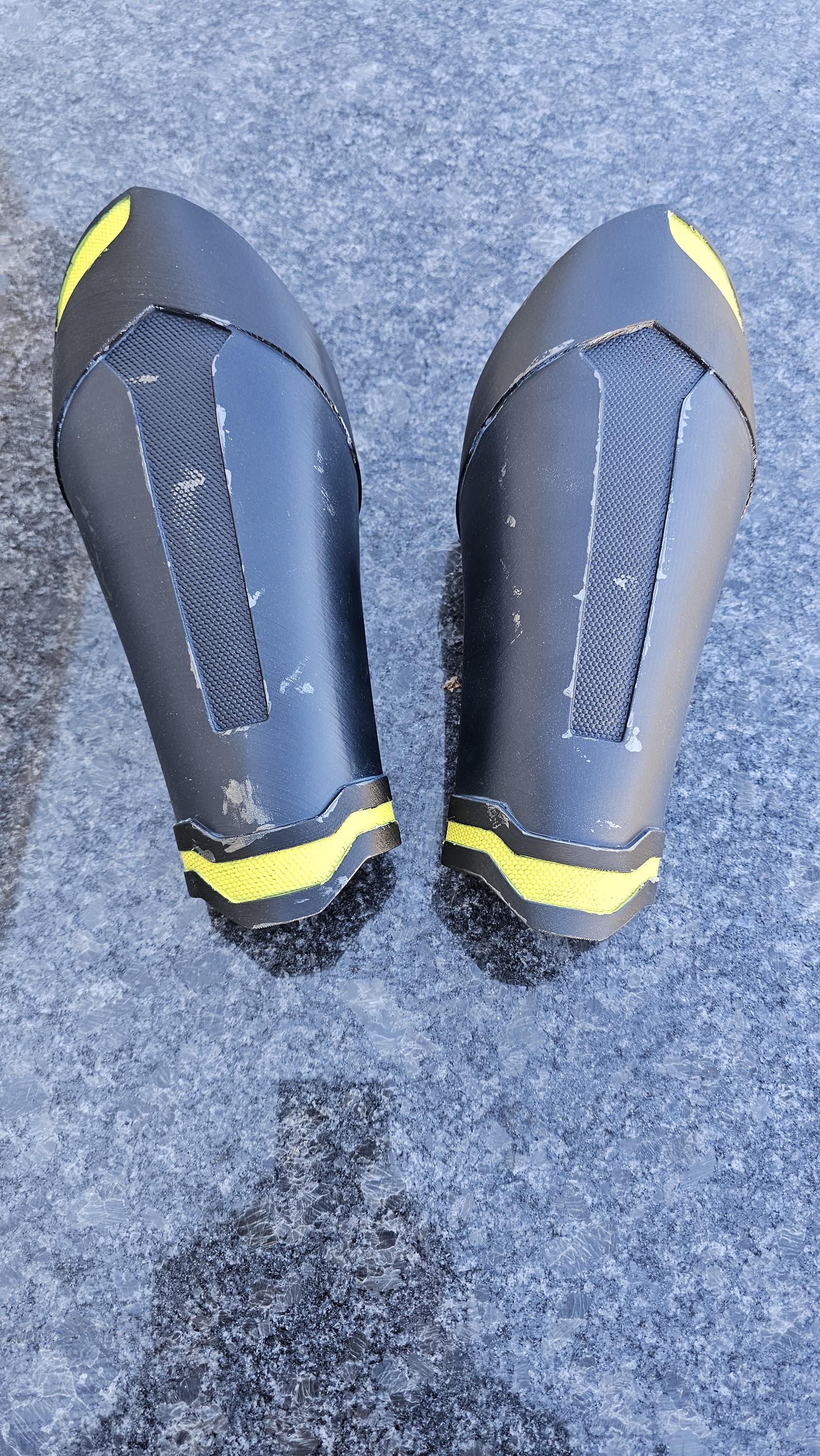 Wolverine Gauntlets - Wolverine & Deadpool (Magnetic Closures) - Custom Sizing!