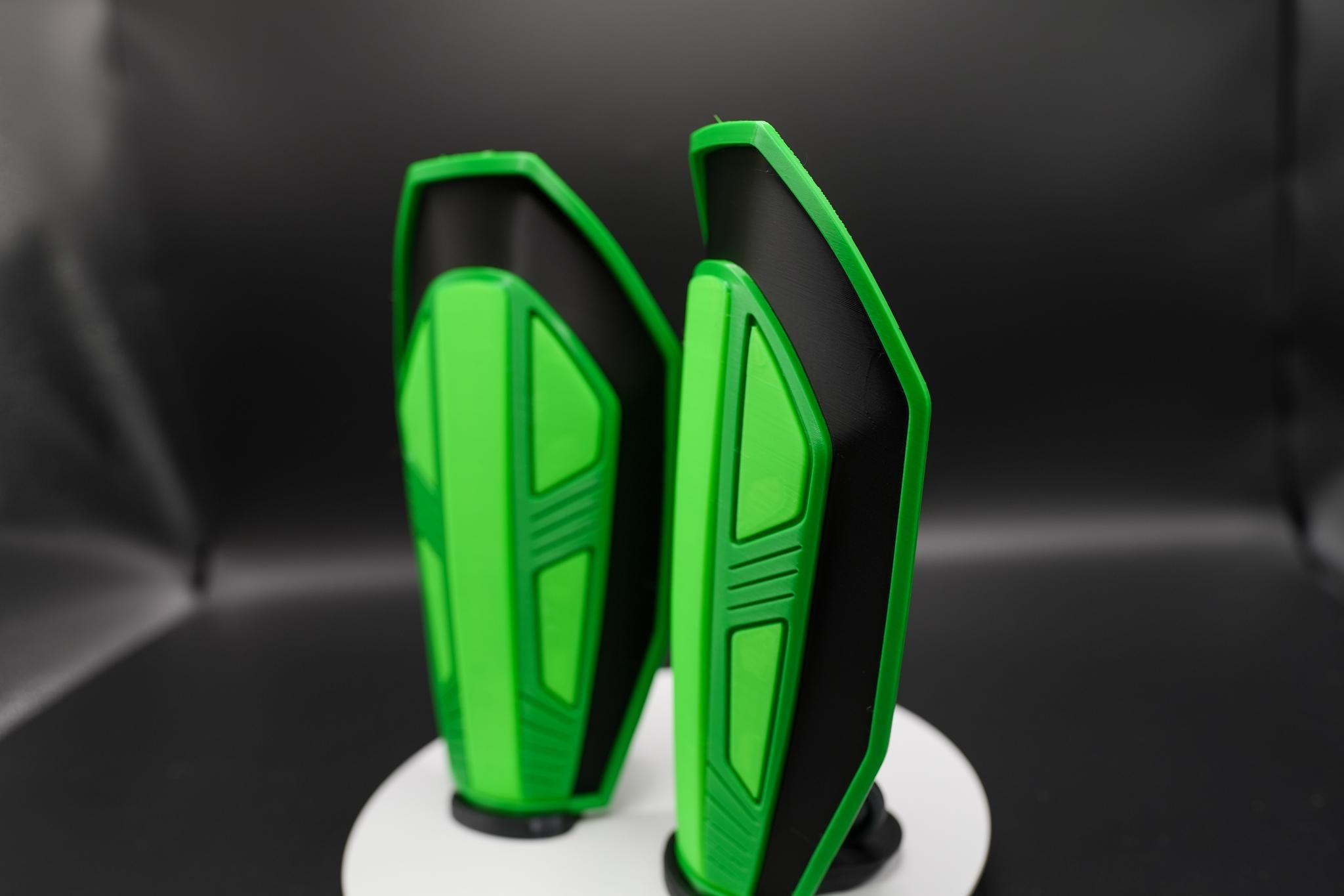 Lantern Corps - Guy Gardner Forearm Gauntlets - Green Orange Red Yellow Lantern / Lanterns