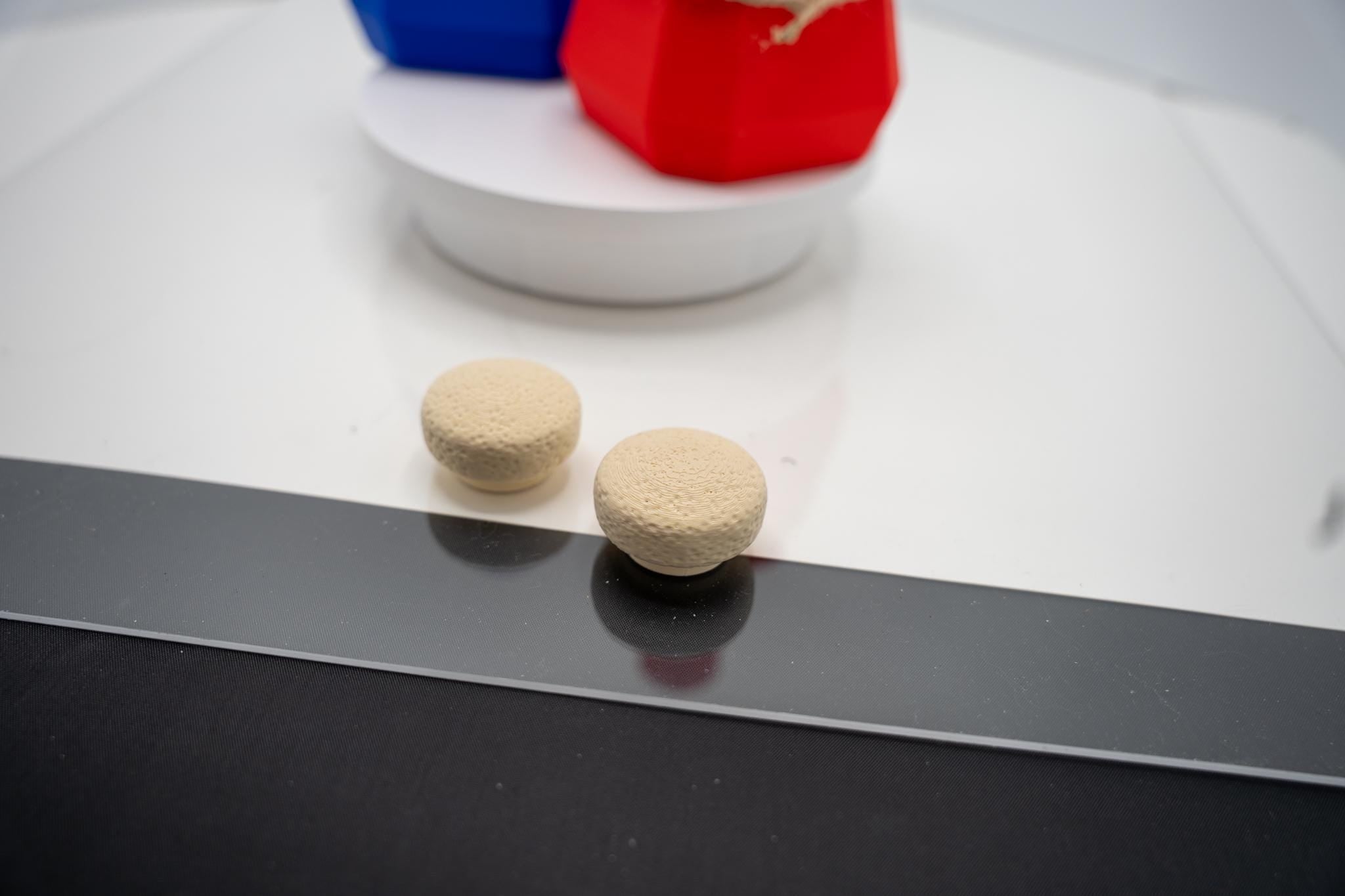 Skyrim Minor Potion Prop | 3D Printed Dice Holder, Stash Container (Faux Cork Top)