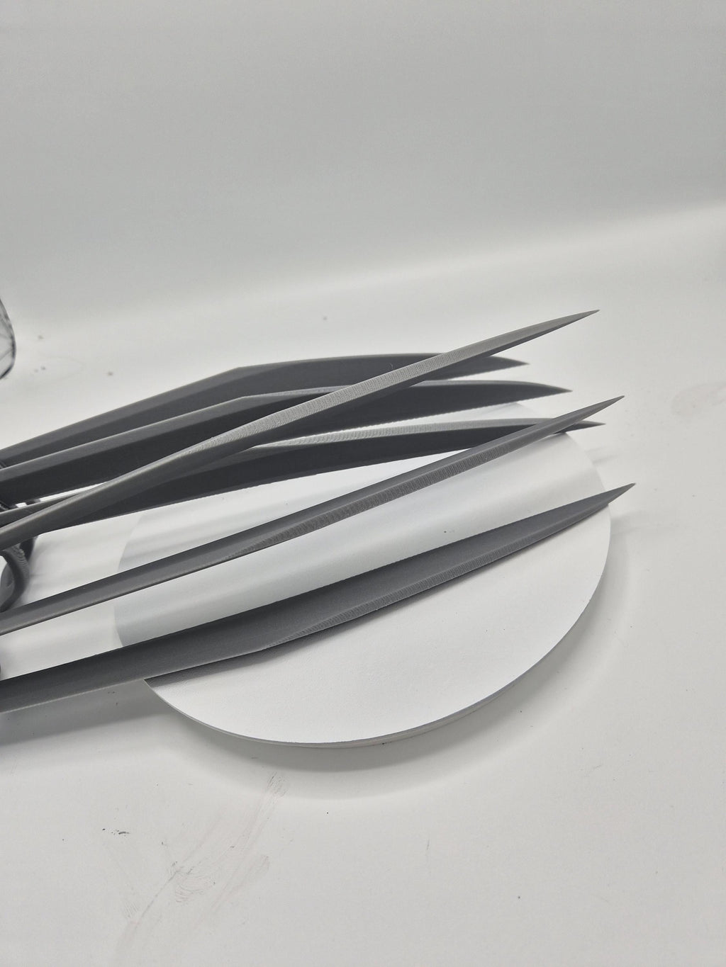 Wolverine Claws with Gripper & Backplate - 3D Printed Cosplay / Halloween
