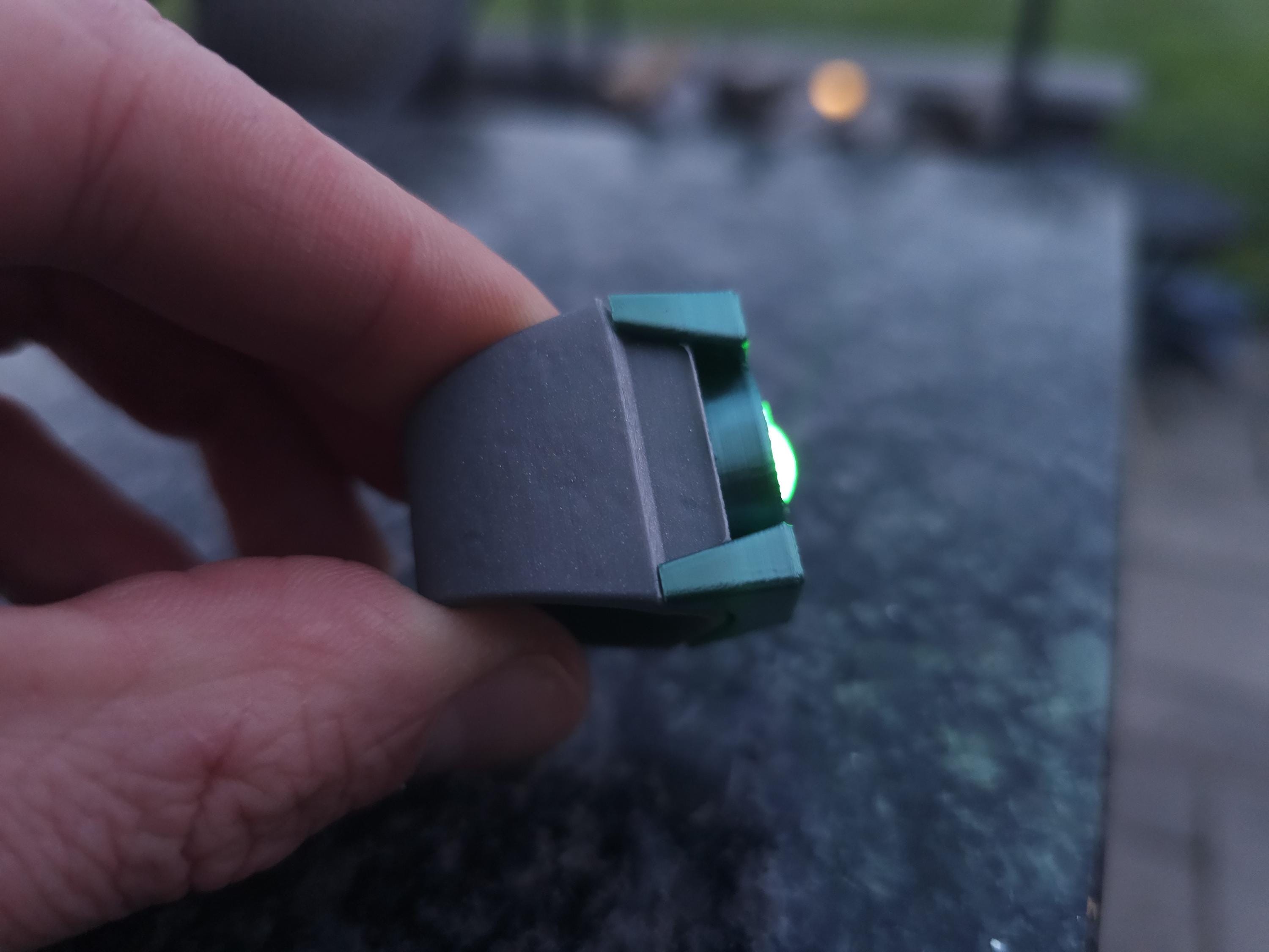 Guy Gardner | Lantern Corps Glowing LED Green Rings with Stand | Cosplay / Display