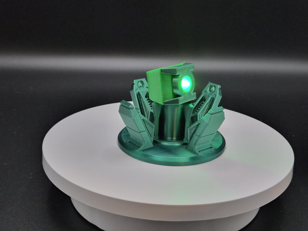 Guy Gardner | Lantern Corps Glowing LED Green Rings with Stand | Cosplay / Display