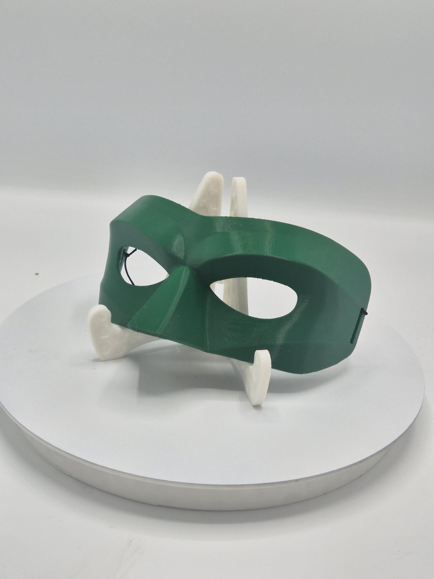 3D Printed Cosplay Mask with Elastic Strap