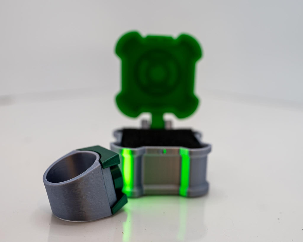 Ultimate Green Lantern Corps Glowing LED Green Ring with Case | Multiple Effects | Cosplay / Display
