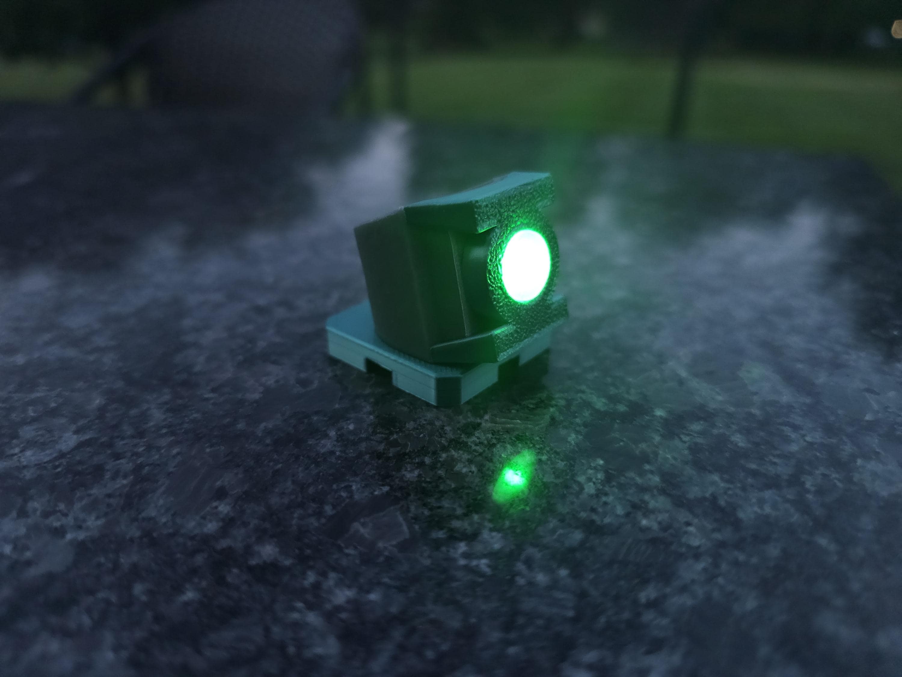 Guy Gardner | Lantern Corps Glowing LED Green Rings with Stand | Cosplay / Display