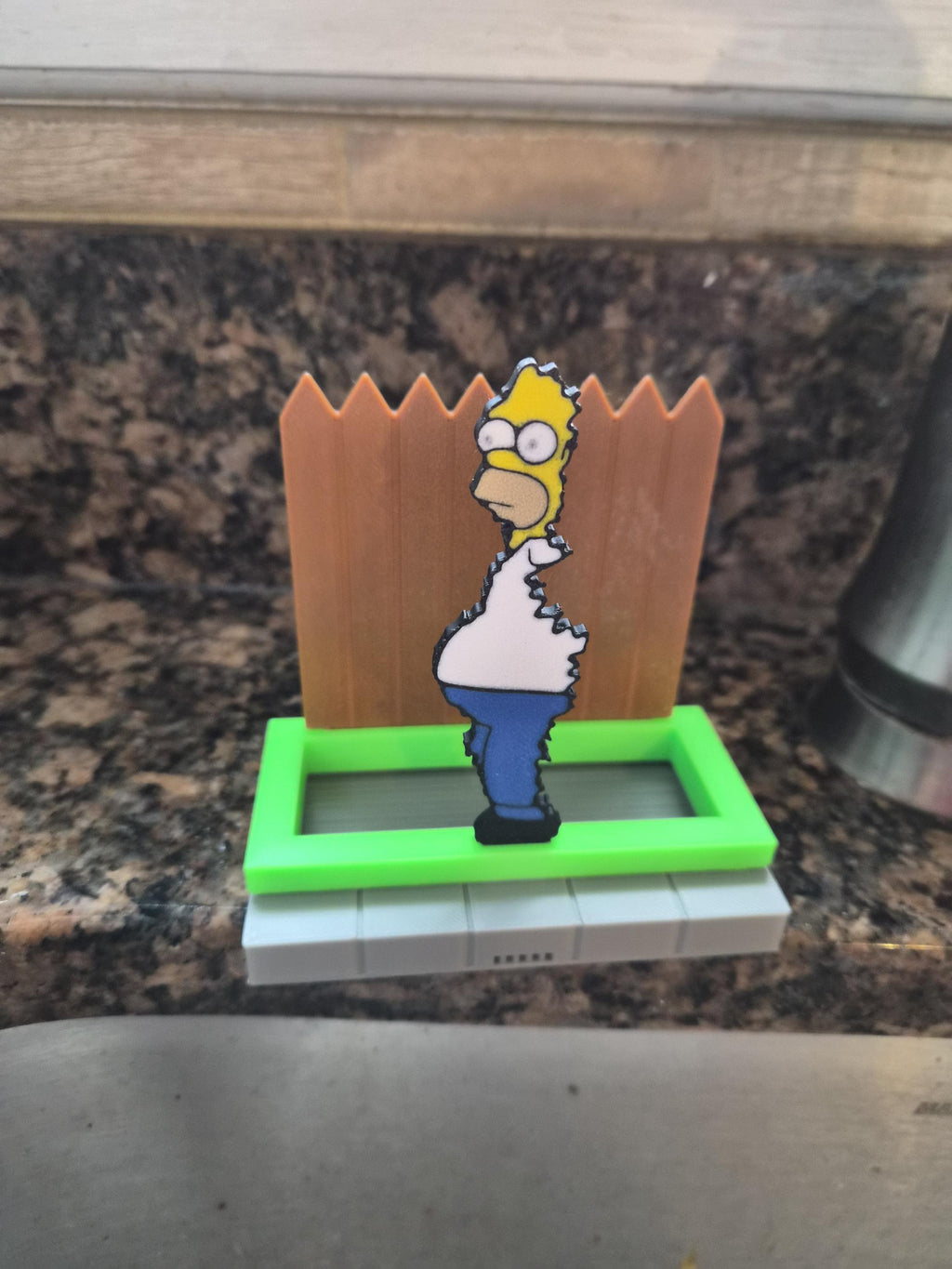 Homer Simpson Hedge Meme Sponge Holder: 3D-Printed Kitchen Decoration