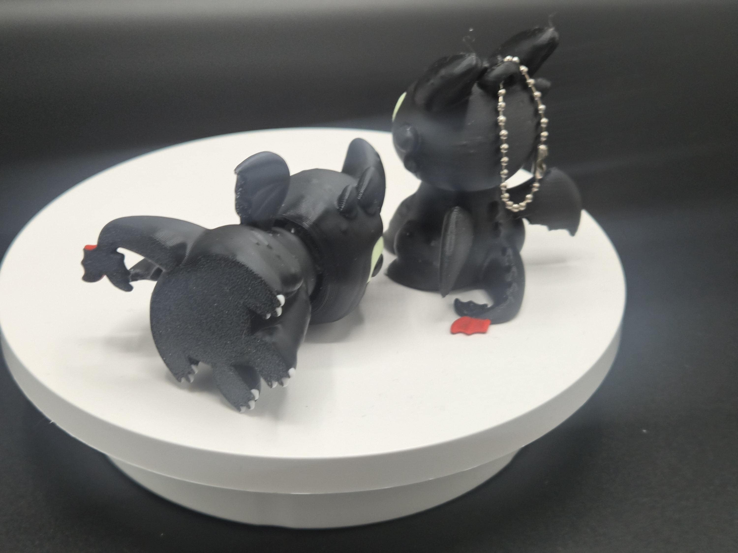 Toothless and Light Fury Clicker Keychains | How to Train Your Dragon